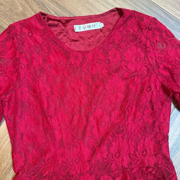 💜 2/$15 Little Red Dress long sleeves - Picture 9 of 10